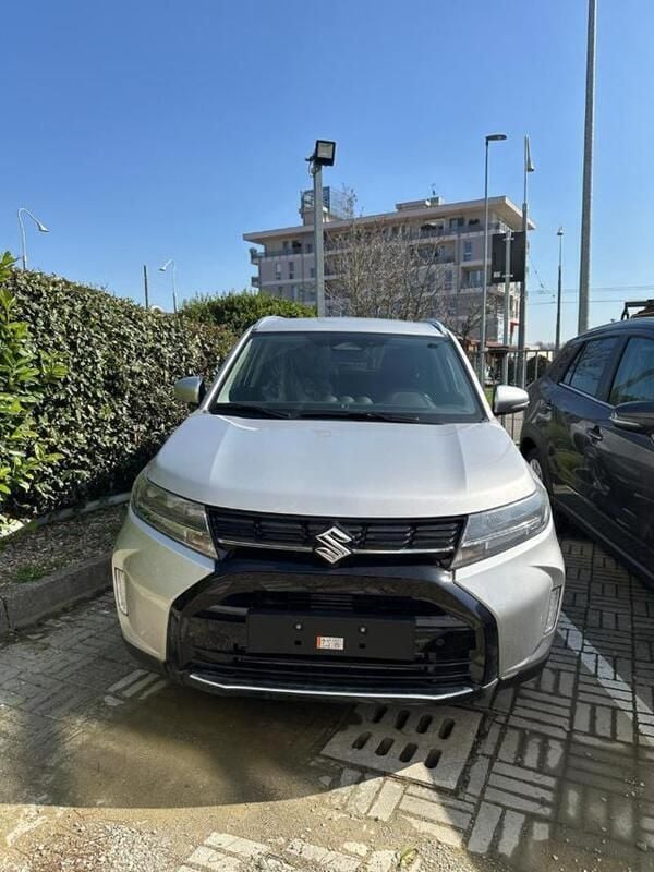 Nuova Suzuki Vitara Cool 129 CV (94 kW) 2025 Grigio scuro metallizzato SUV