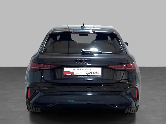Usata Audi A3 S-Line 150 CV (110 kW) 2025 Nero mito metallizzato Berlina