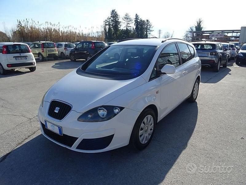 Usata Seat Altea XL Style 105 CV (77 kW) 2011 Monovolume