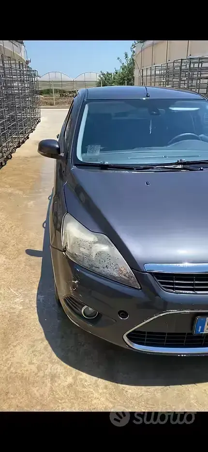 Usata Ford Focus 109 CV (80 kW) 2010 Grigio Berlina