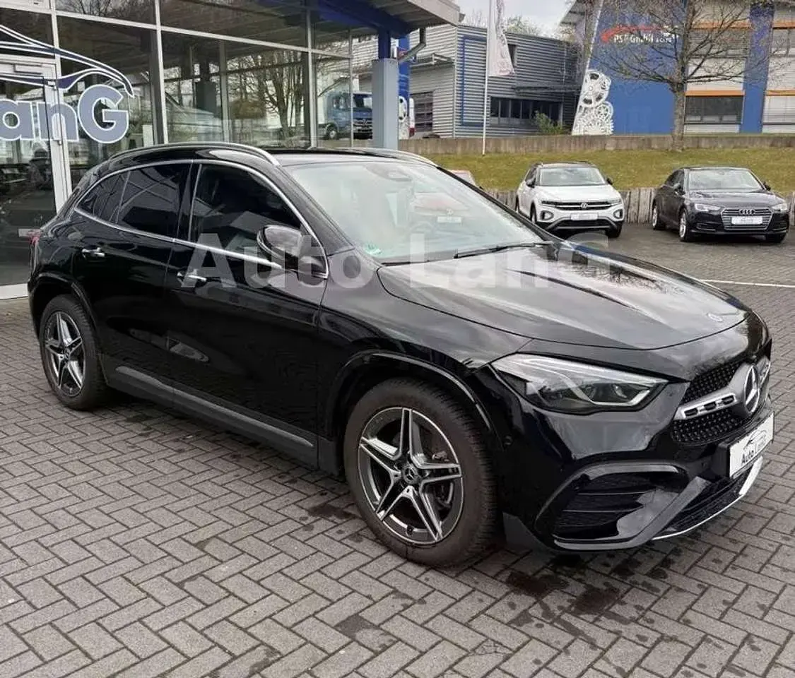 Usata Mercedes GLA200 AMG 163 CV (119 kW) 2024 Nero SUV