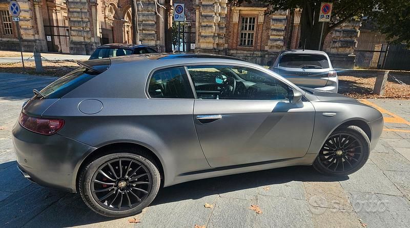 Usata Alfa Romeo Brera 170 CV (125 kW) 2011 Grigio Coupé