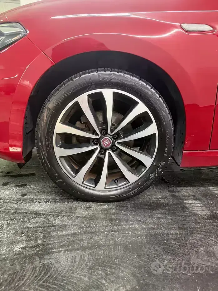 Usata Fiat Tipo 120 CV (88 kW) 2017 Rosso Station wagon