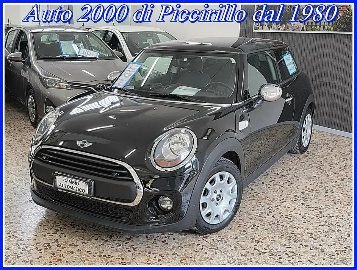 Usata Mini ONE 102 CV (75 kW) 2015 Nero Utilitaria
