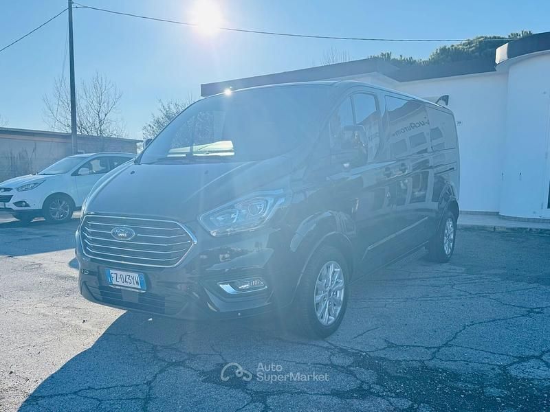 Usata Ford Tourneo Titanium 185 CV (136 kW) 2020 Nero Monovolume