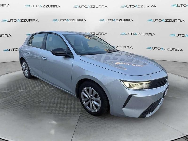 Usata Opel Astra Edition 110 CV (80 kW) 2023 Grigio Utilitaria