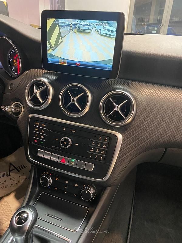 Occasion Mercedes A180 109 ch (80 kW) 2018 Bleue Berline