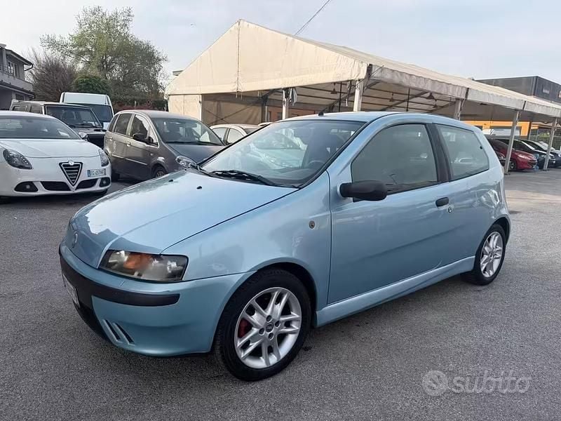 Usata Fiat Punto 86 CV (63 kW) 2002 Blu Utilitaria