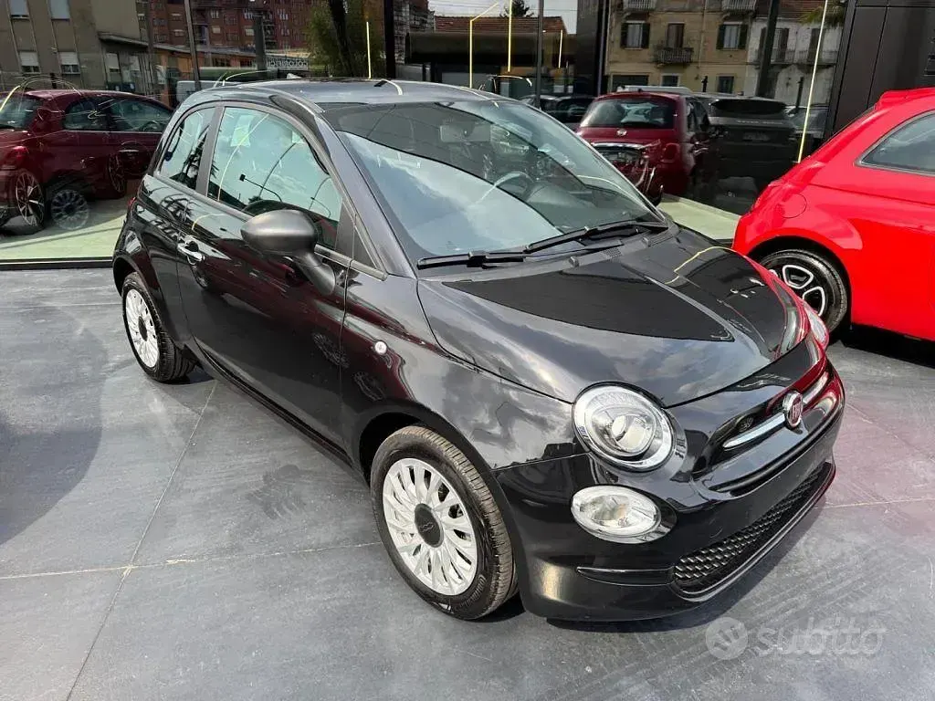 Usata Fiat 500 Lounge 69 CV (50 kW) 2023 Nero metallizzato Utilitaria