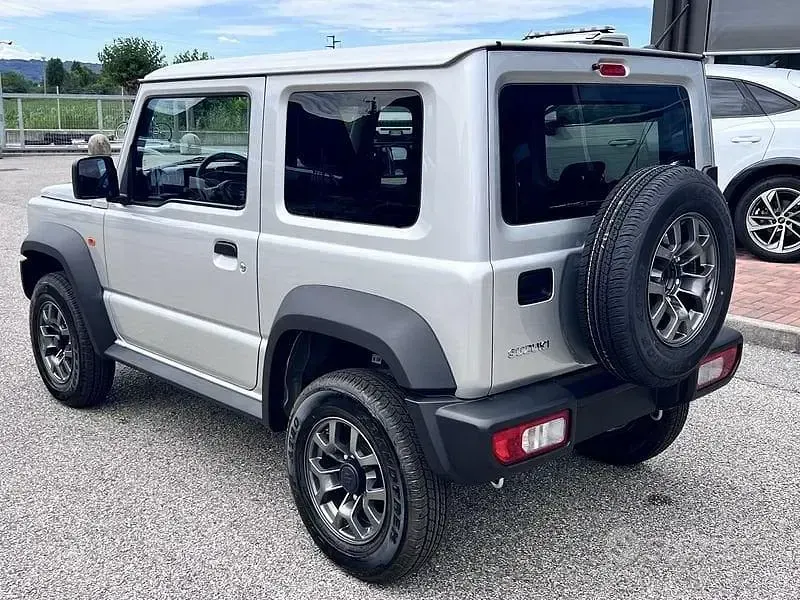 Nuova Suzuki Jimny 2026 Grigio SUV
