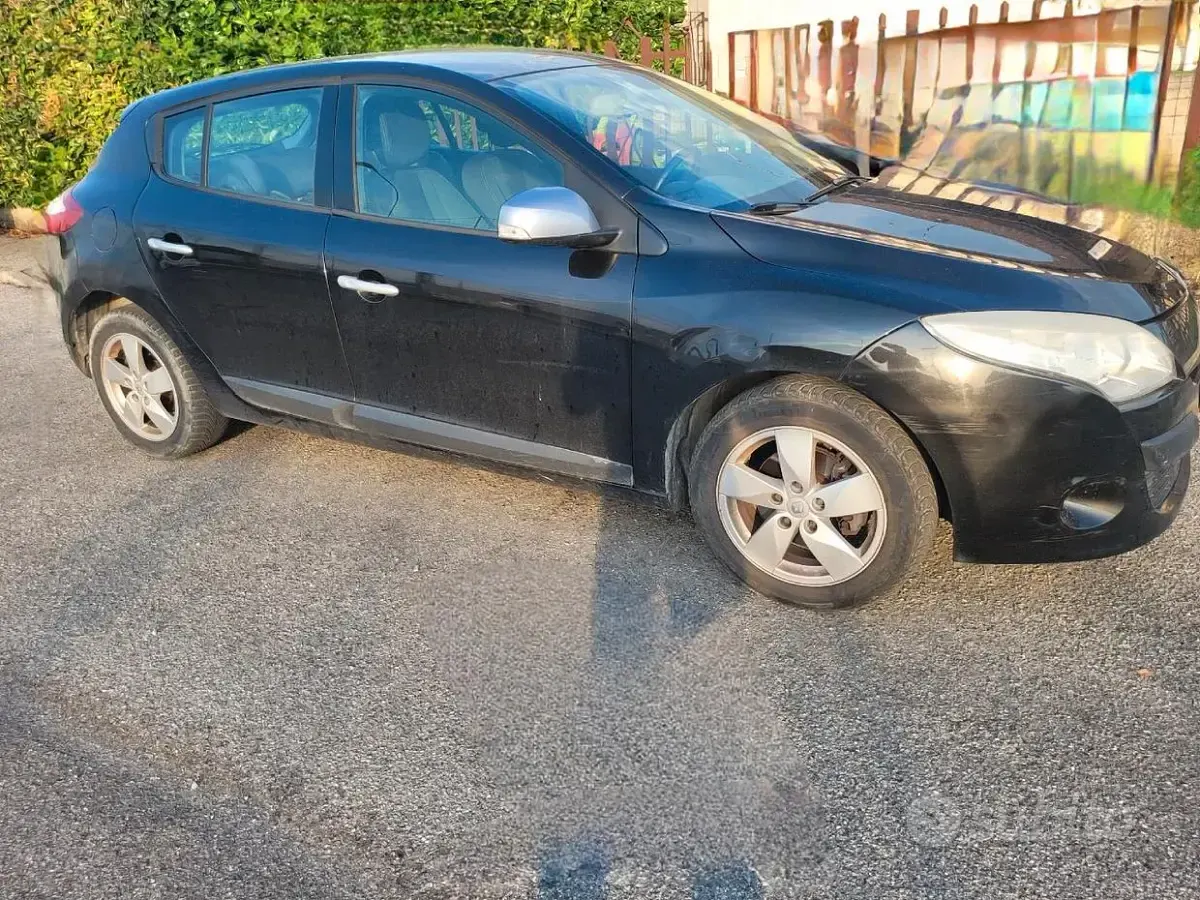 Usata Renault Mégane Dynamique 110 CV (80 kW) 2010 Berlina