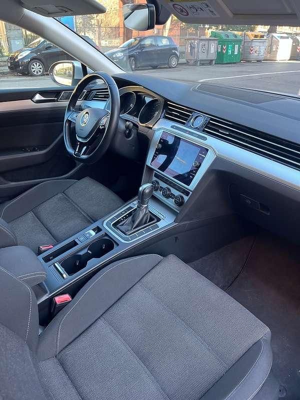 Usata VW Passat Executive 150 CV (110 kW) 2018 Argento Station wagon