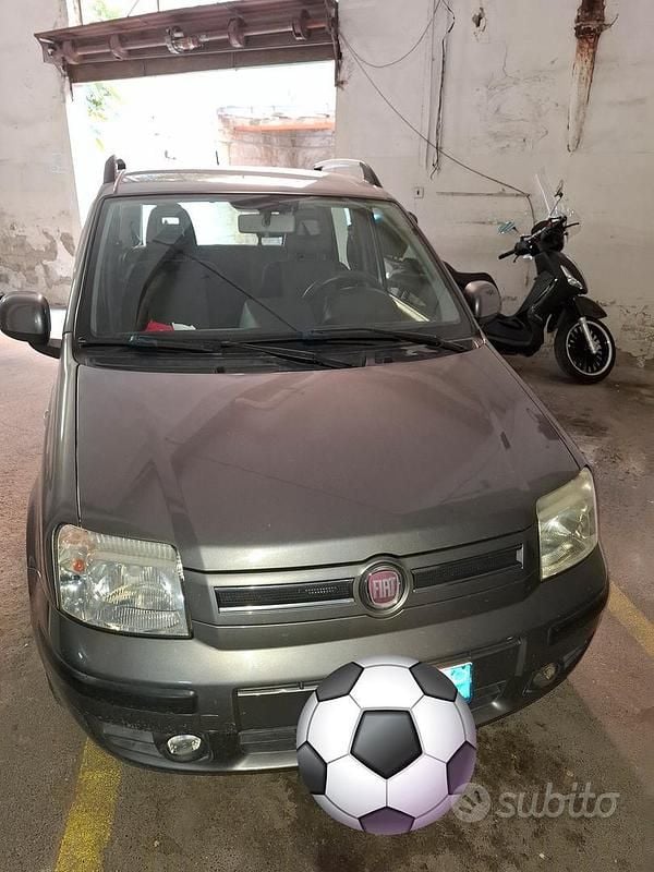 Usata 2010 Fiat Panda Utilitaria | 2000 € (Super prezzo) - Immagine 1/4