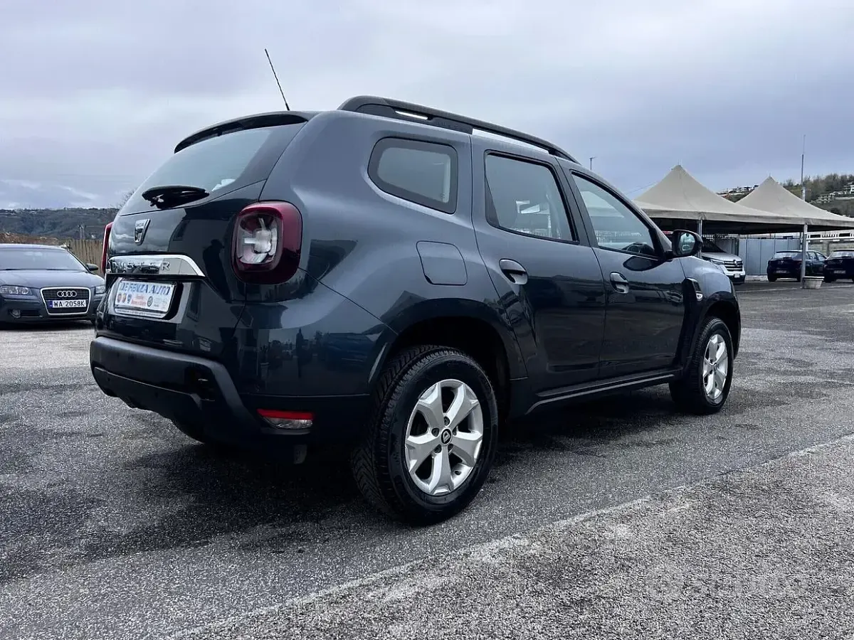 Usata Dacia Duster Comfort 109 CV (80 kW) 2019 Grigio SUV