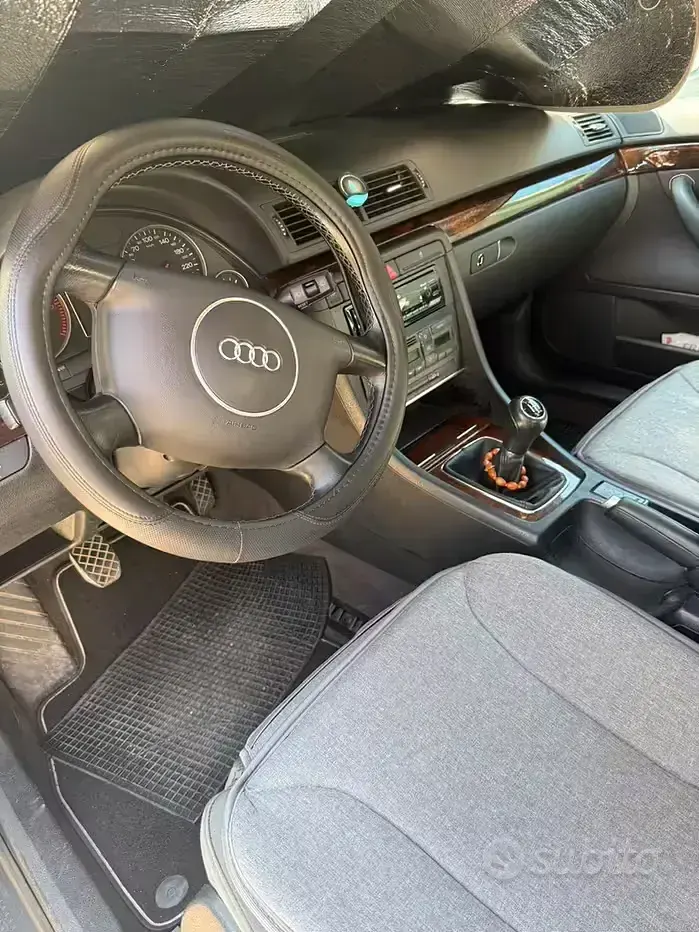 Usata Audi A4 130 CV (95 kW) 2003 Grigio Berlina