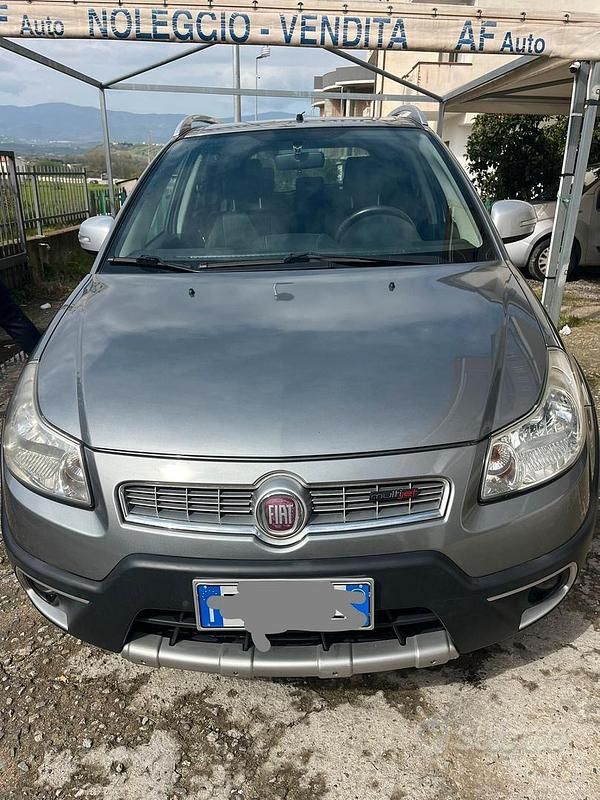 Usata Fiat Sedici 134 CV (98 kW) 2013 Grigio SUV
