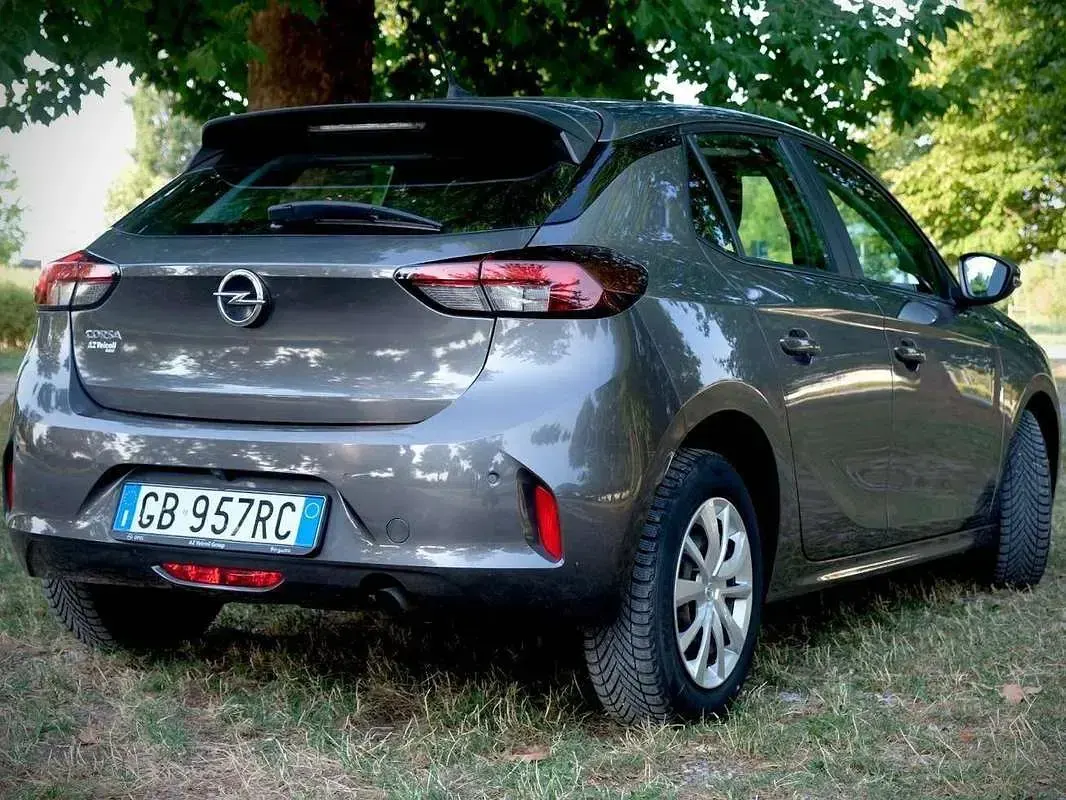 Usata Opel Corsa Edition 75 CV (55 kW) 2020 Grigio Utilitaria