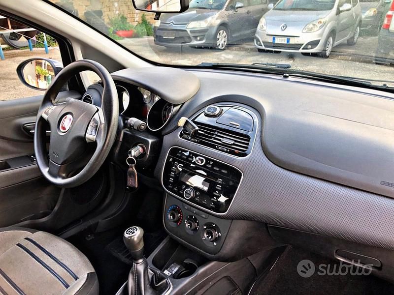 Usata Fiat Punto Evo 95 CV (69 kW) 2011 Nero Utilitaria