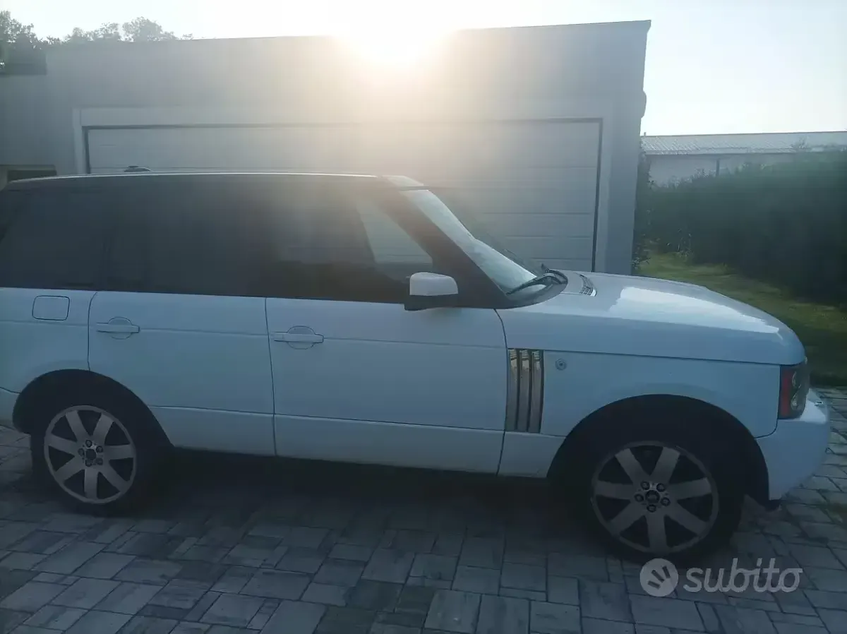 Usata Land Rover Range Rover Vogue 272 CV (200 kW) 2007 Bianco SUV