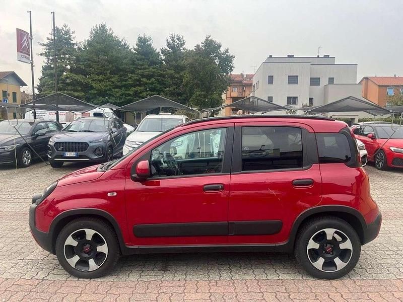 Usata Fiat Panda Cross Cross 69 CV (50 kW) 2023 Rosso Utilitaria