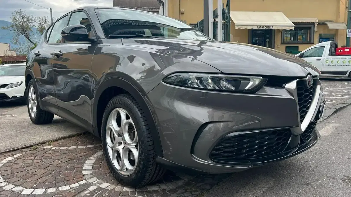 Usata Alfa Romeo Tonale Super 131 CV (96 kW) 2022 Grigio SUV