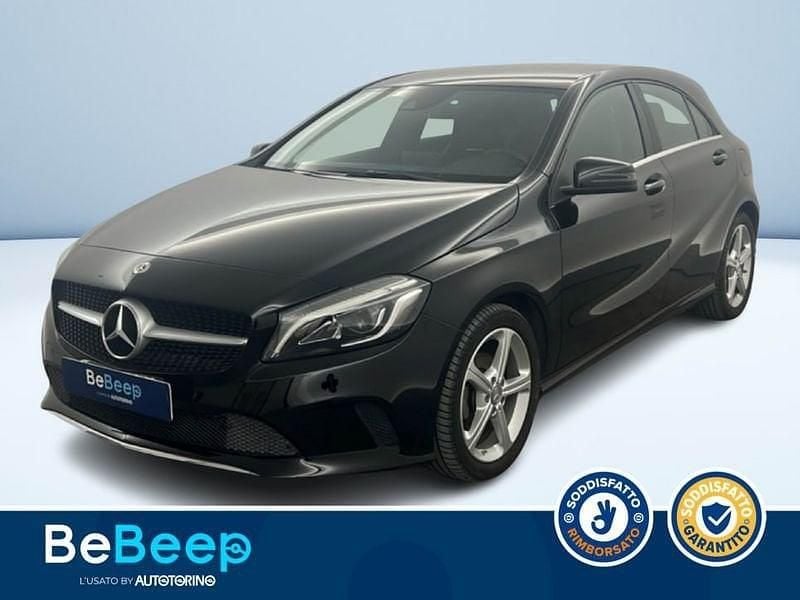 Nero metallizzato Usata 2018 Mercedes A180 Tre volumi | 19.400 € (Buon prezzo) - Immagine 1/3