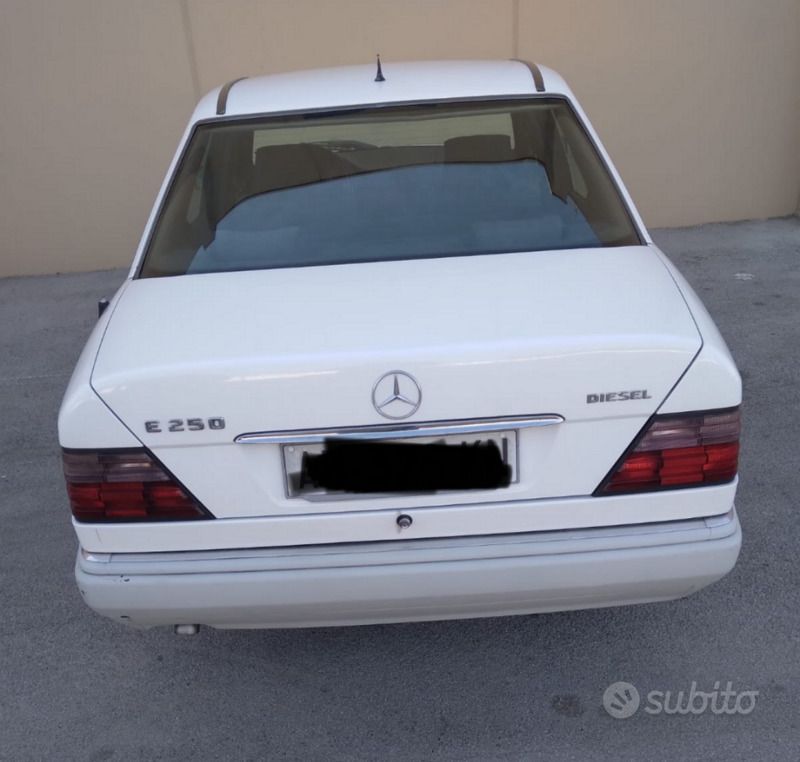 Usata Mercedes E250 113 CV (83 kW) 1994 Bianco Berlina