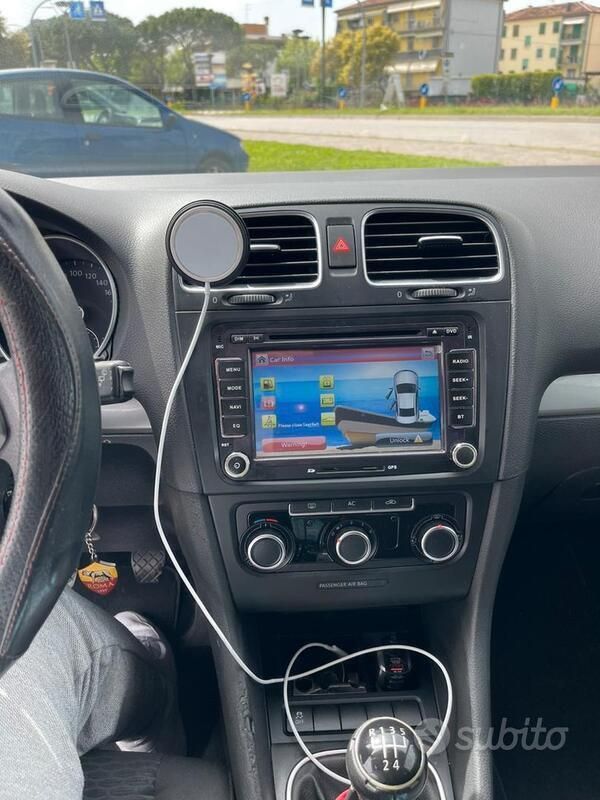 Usata VW Golf VI 105 CV (77 kW) 2011 Bianco Utilitaria