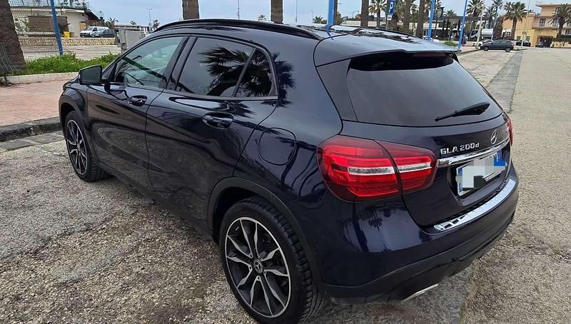 Usata Mercedes GLA200 136 CV (100 kW) 2017 SUV