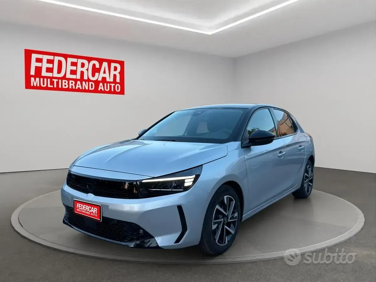 Usata Opel Corsa GS Line 102 CV (75 kW) 2023 Grigio Utilitaria