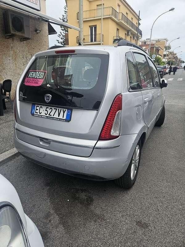 Usata Lancia Musa 95 CV (69 kW) 2010 Monovolume