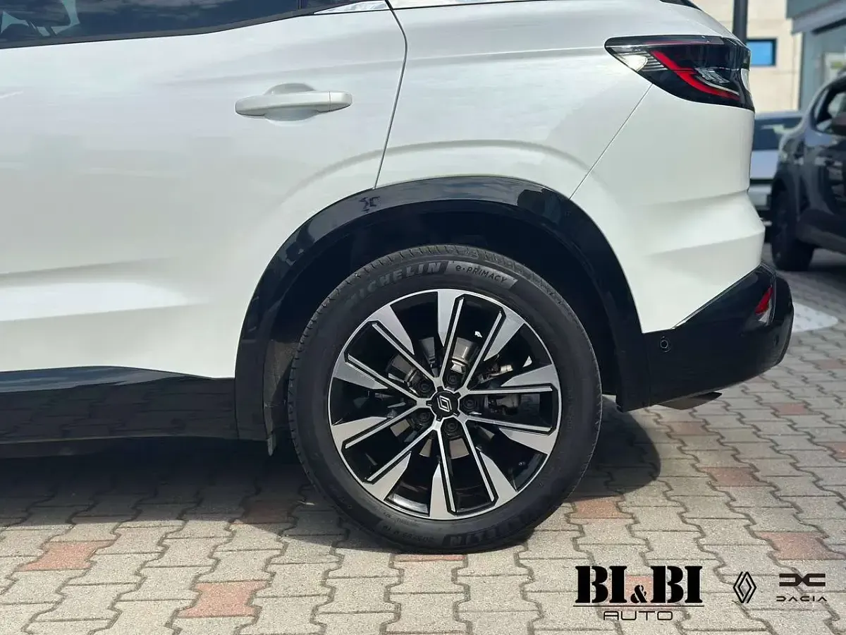 Usata Renault Austral Techno 131 CV (96 kW) 2023 Bianco nacrè SUV