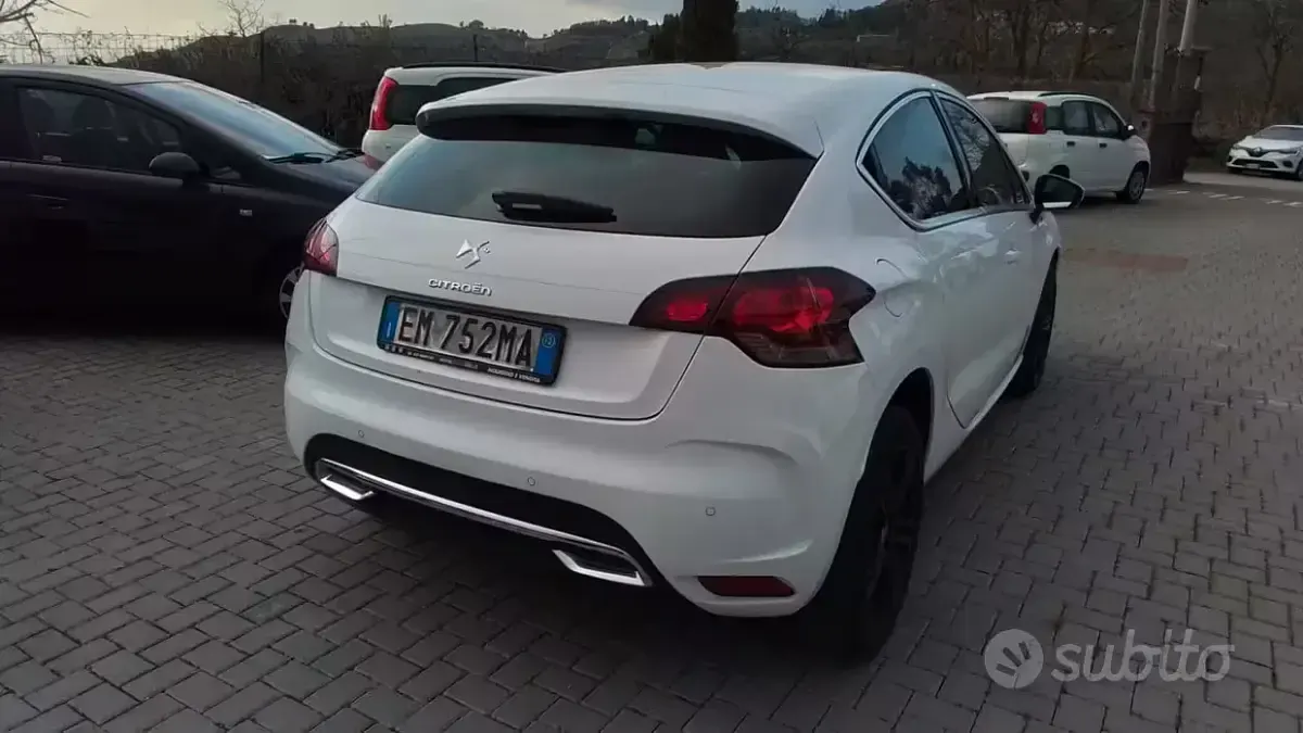 Usata DS Automobiles DS4 Chic 114 CV (83 kW) 2012 Bianco Berlina