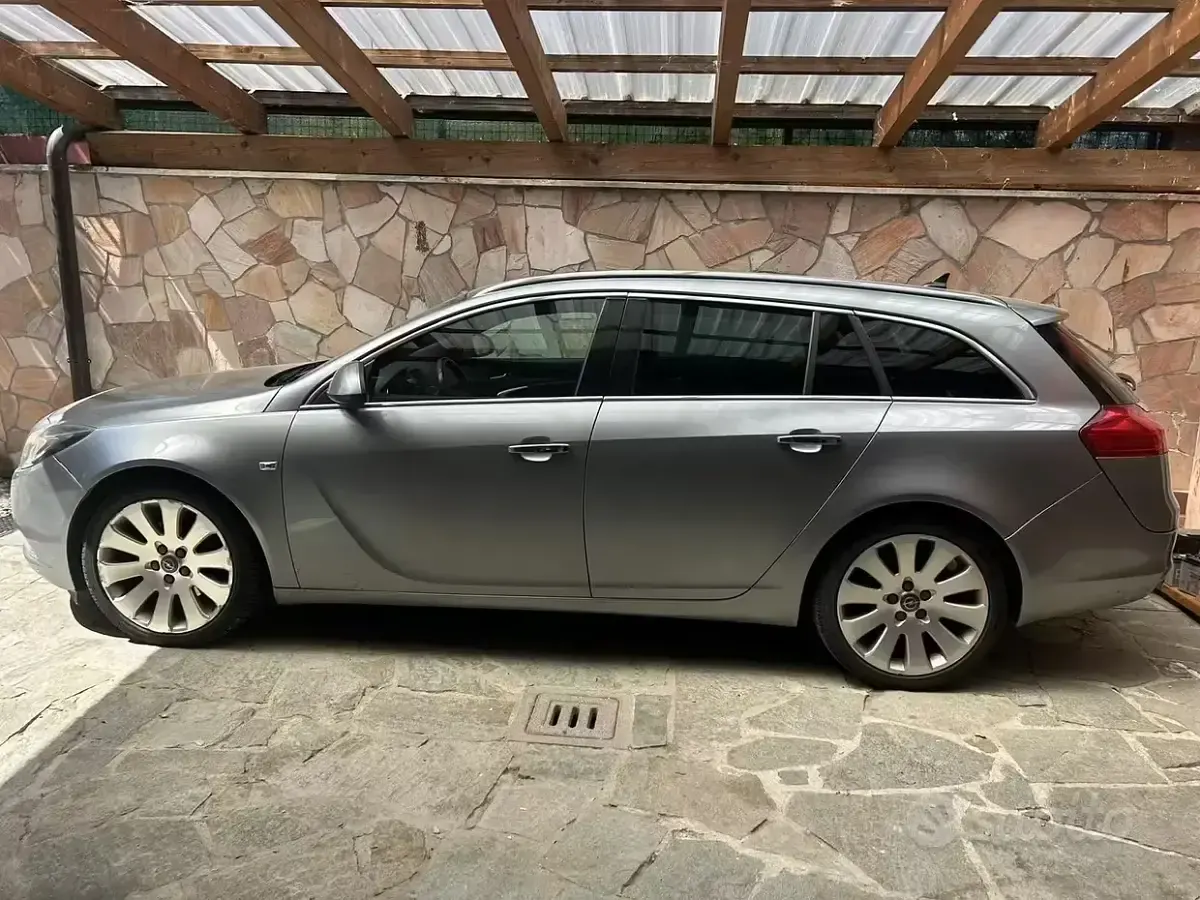 Usata Opel Insignia 160 CV (117 kW) 2011 Station wagon