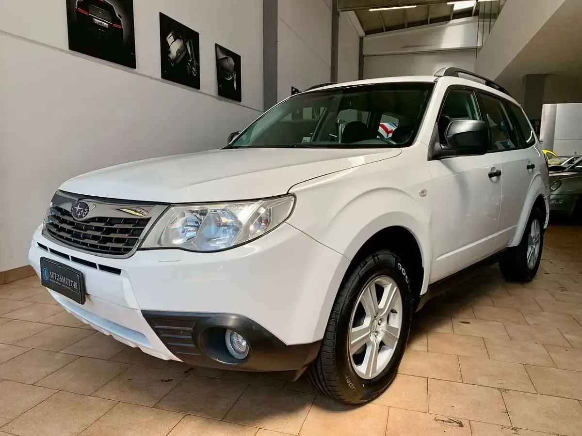 Usata Subaru Forester 150 CV (110 kW) 2010 Bianco SUV
