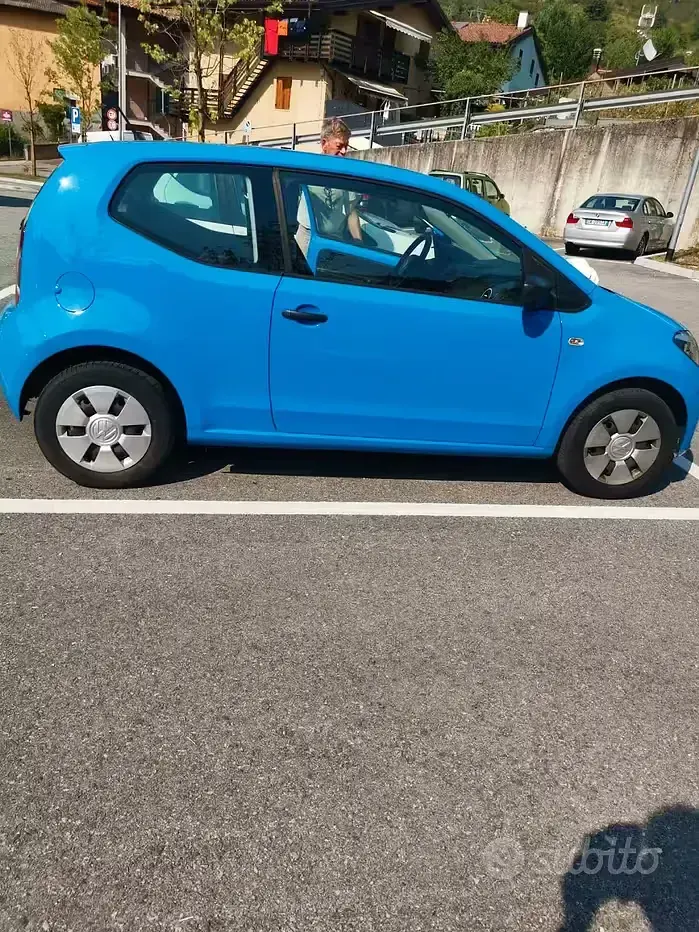 Usata VW up! 2014 Bluazzurro Utilitaria