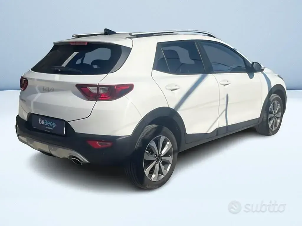 Gebraucht Kia Stonic Style 79 PS (58 kW) 2025 Weiß SUV