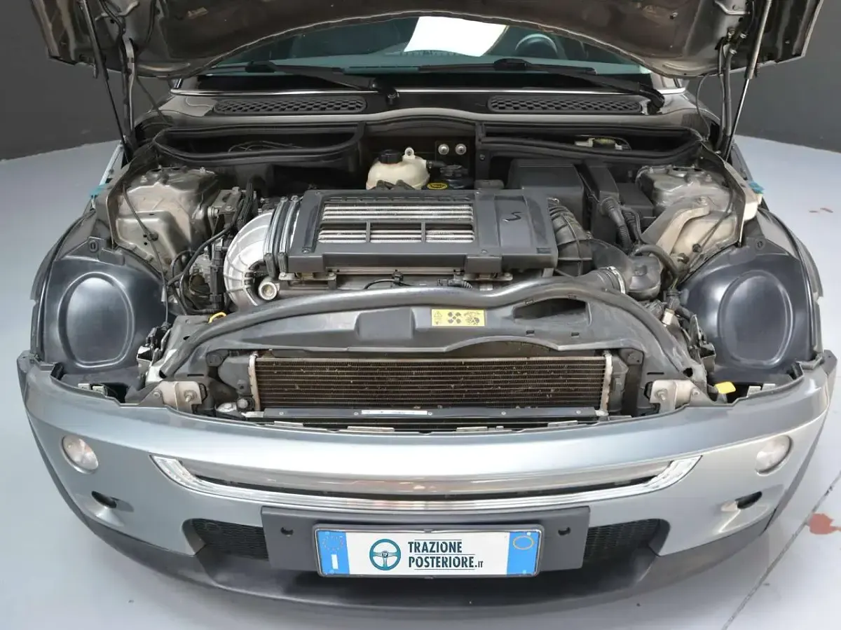 Usata Mini Cooper S 163 CV (119 kW) 2003 Dark silver Utilitaria