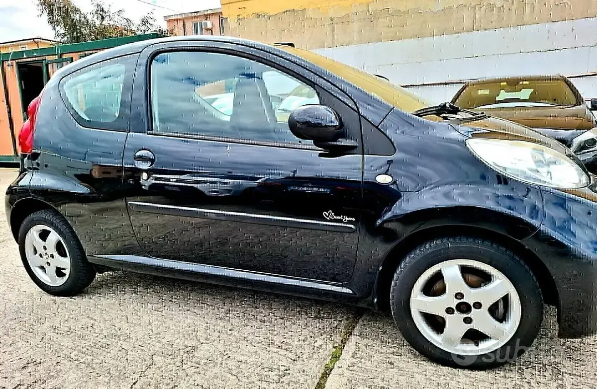 Usata Peugeot 107 68 CV (50 kW) 2010 Nero Utilitaria