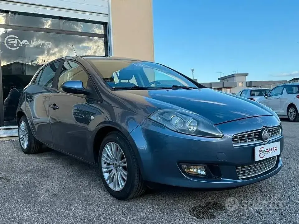 Usata Fiat Bravo Dynamic 105 CV (77 kW) 2010 Blu Utilitaria