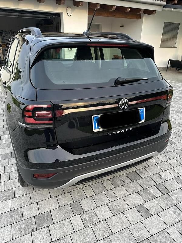 Usata VW T-Cross Style 110 CV (80 kW) 2023 Nero SUV