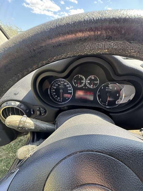 Usata Alfa Romeo 147 120 CV (88 kW) 2008 Nero Utilitaria