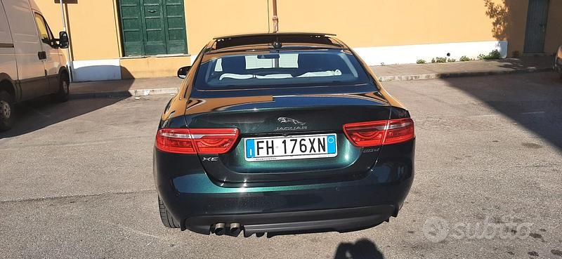 Usata Jaguar XE 2017 Verde Berlina