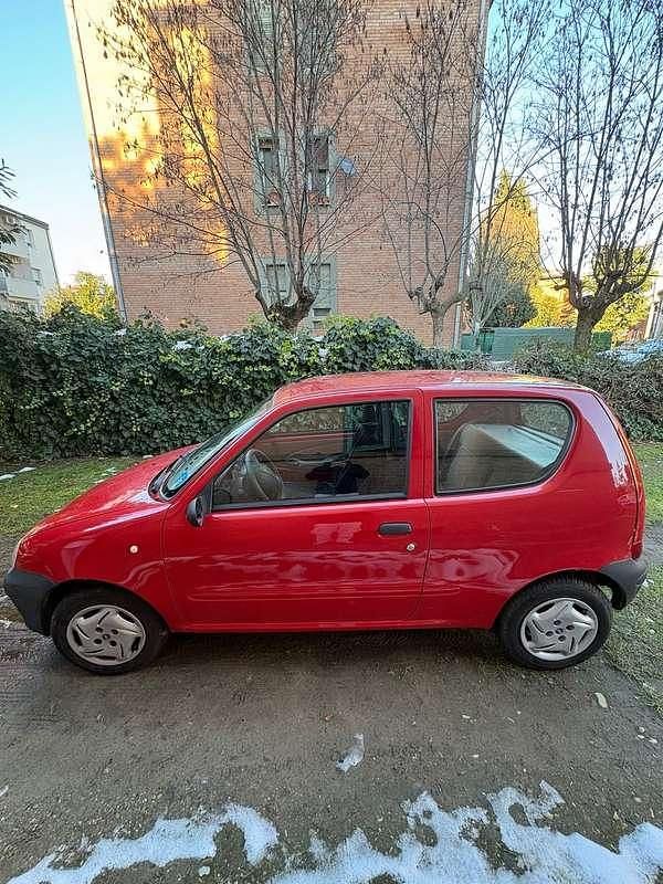 Usata Fiat 600 54 CV (39 kW) 2007 Utilitaria