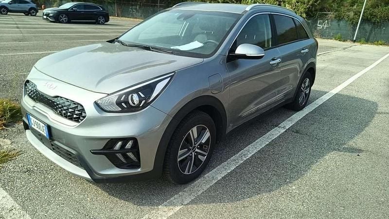 Usata Kia Niro Style 105 CV (77 kW) 2022 Grigio SUV