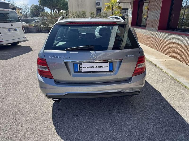 Usata Mercedes C250 Avantgarde 204 CV (150 kW) 2012 Grigio Station wagon