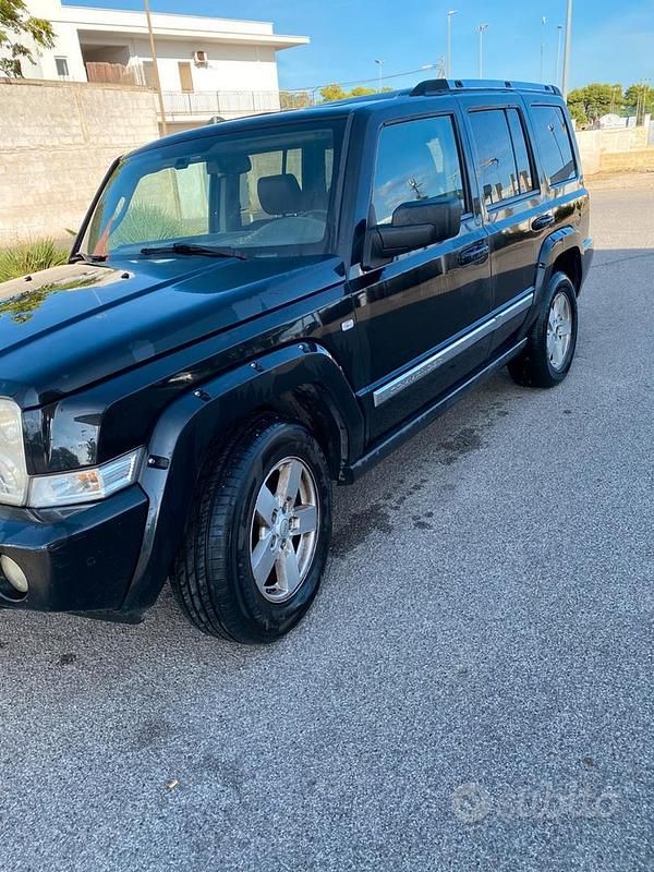 Usata Jeep Commander 225 CV (165 kW) 2007 Nero SUV