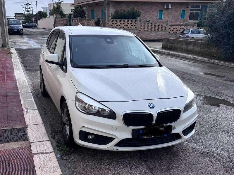 Usata BMW 118 Advantage 150 CV (110 kW) 2015 Bianco Utilitaria