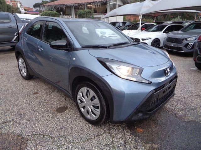 Nuova Toyota Aygo X Active 72 CV (52 kW) 2025 Grigio SUV