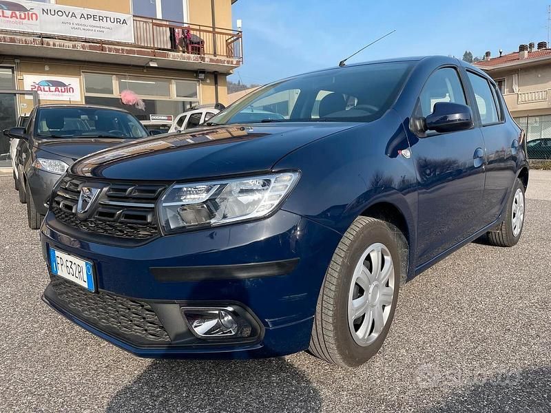 Usata Dacia Sandero Comfort 90 CV (66 kW) 2018 Blu/azzurro Berlina
